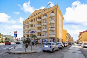 Esterni