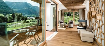 Luxurious Paruda Mountainchalet with Mountain View, Wi-Fi