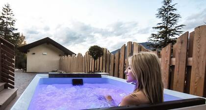 Bel appartement "Wellness Lodge Diletta" avec vue sur le lac, balcon, bain Ă remous et sauna