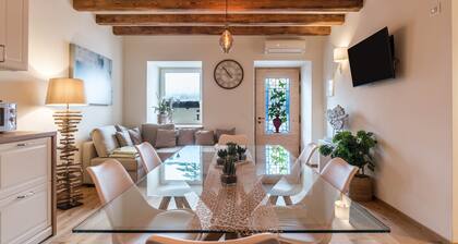 Apartment “Wellness Lodge Riccardo” with Lake and Mountain View, Sauna and Whirlpool
