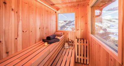 Appartement "Schlern - Heigler Hof" avec vue sur les montagnes, Wi-Fi, balcon, sauna et terrasse.