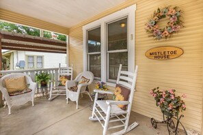 House, 2 Bedrooms | Terrace/patio