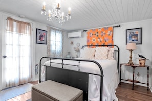 Cottage, 1 Bedroom | 1 bedroom, iron/ironing board, free WiFi, bed sheets