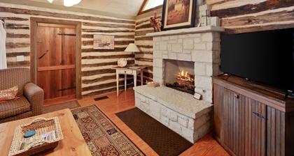 Chula Vista 1 Bedroom Cabin by RedAwning