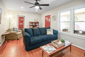 House, 2 Bedrooms | Living area | Smart TV