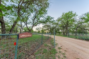 Cabin, 1 Bedroom | Property grounds