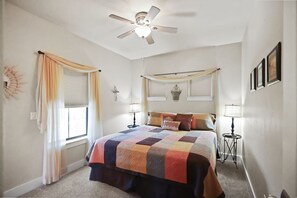 House, 2 Bedrooms | 2 bedrooms, iron/ironing board, free WiFi, bed sheets - Far View Gasthaus 2 Bedroom Apts by RedAwning (Fredericksburg)