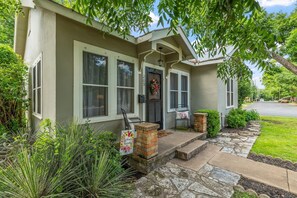 House, 2 Bedrooms | Terrace/patio
