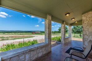 Cabin, 1 Bedroom | Balcony - Celtic Studio Bedroom Cottage by RedAwning (Fredericksburg)