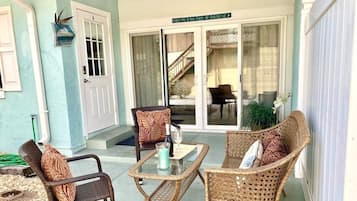 Villa, 2 Bedrooms | Teres/patio