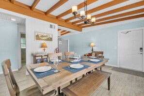 Villa, 2 Bedrooms | Dining - Island Gem A 2 Bedroom Villa by RedAwning (Anna Maria)
