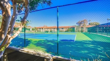 Condo, 2 Bedrooms | Sports court
