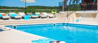 Modern Villa Maklavun with private pool near Rovinj