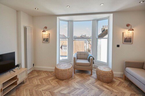 Host & Stay | Abbey Hus