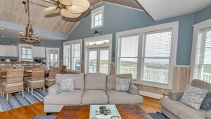 TV - Bald Head Island Home with Spectacular Ocean and Marsh Views (Bald Head Island)