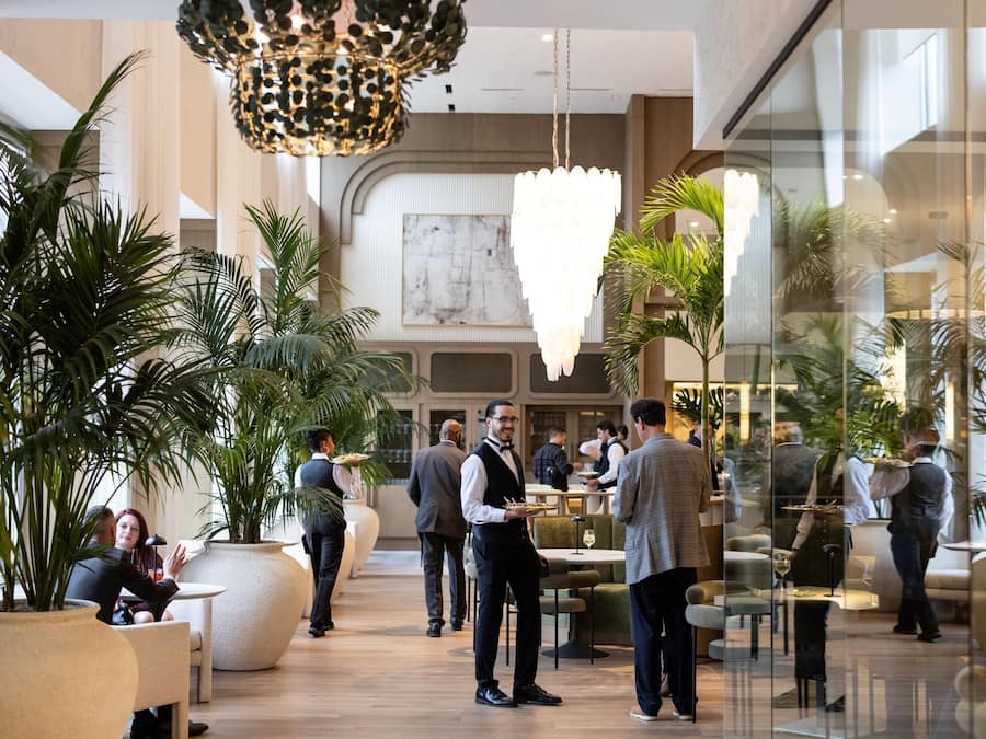 2 restaurants; breakfast, lunch, dinner and brunch served