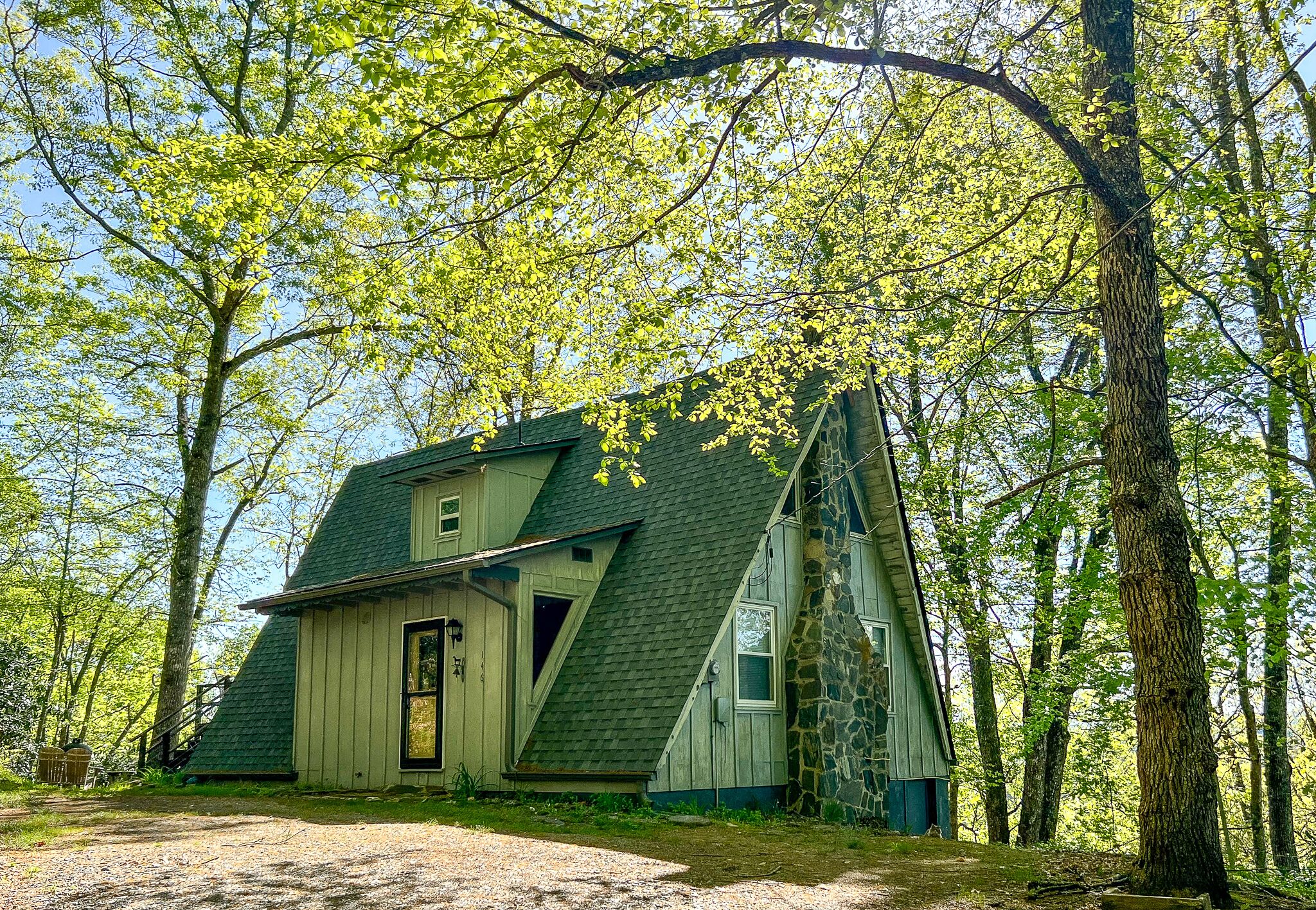 The Fox Den- 2BR/2BA w/River Views, Fireplace, &Fire Pit