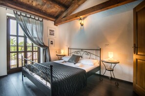 3 dormitorios, caja fuerte, wifi gratis y ropa de cama