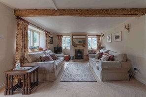 TV, fireplace, DVD player, offices - Newton Cottage | Grade II Listed | Amberley (Stroud)
