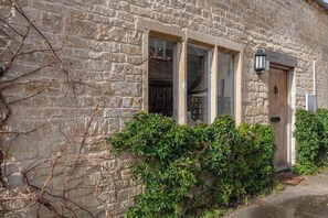 Exterior detail - Newton Cottage | Grade II Listed | Amberley (Stroud)