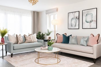 New Stylish & Contemporary 2BD Flat High Wycombe