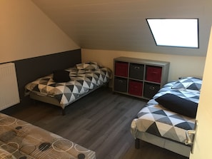 2 slaapkamers, reisbedje, wifi
