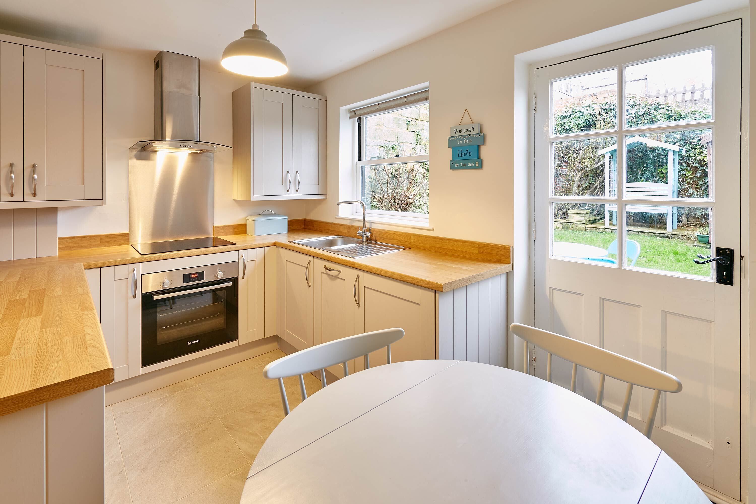 House | Private kitchen | Full-sized fridge, microwave, oven, stovetop