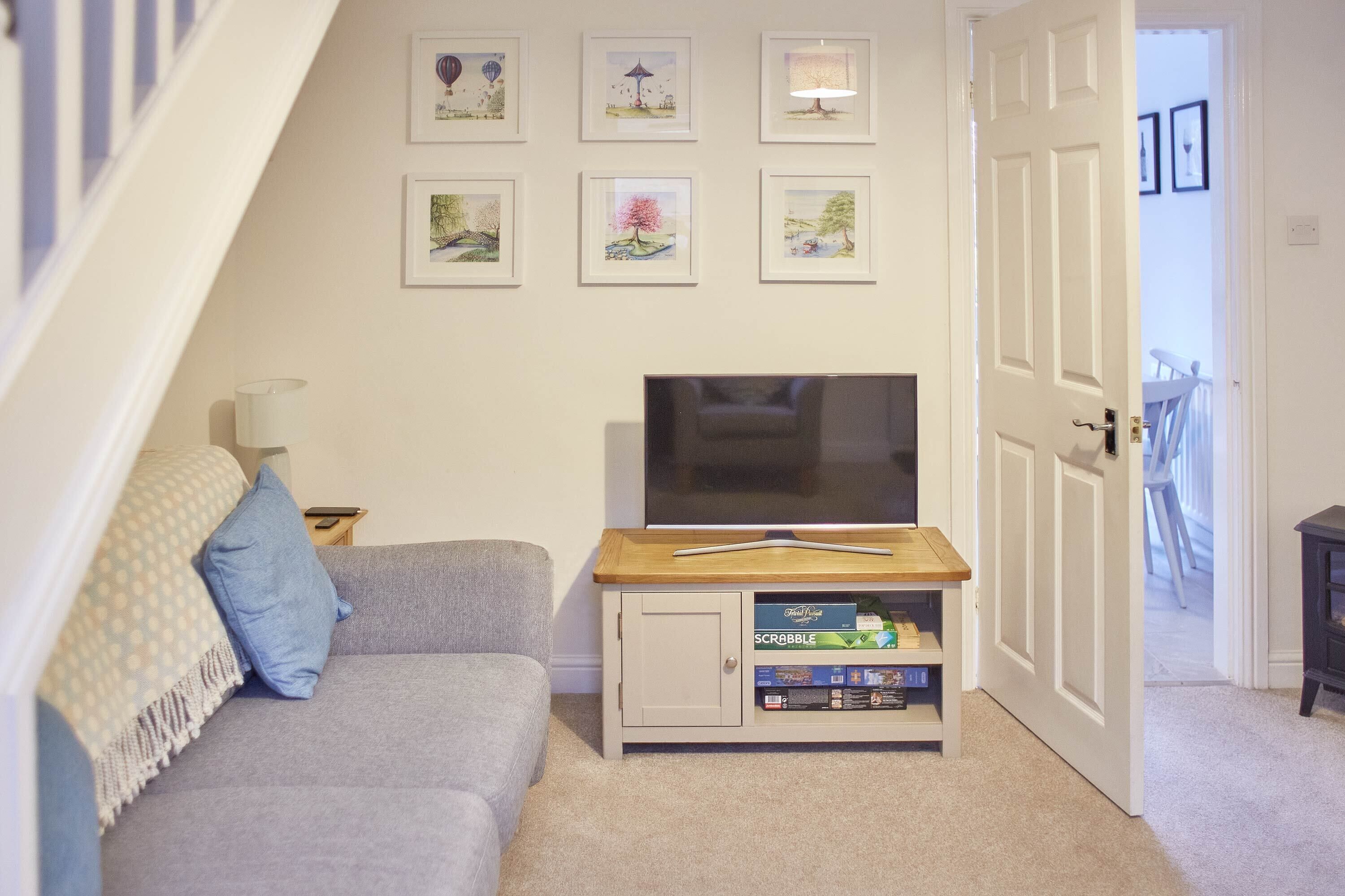 House | Living area | Flat-screen TV