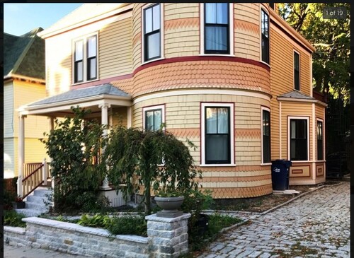 Victorian house, clean comfortable and well located