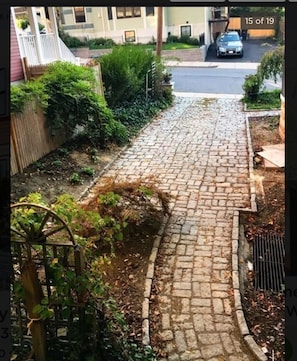 Property grounds - Victorian house, clean comfortable and well located (Boston)