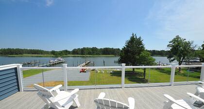 Waterfront w/upper sundeck and private pier located near Rock Hall, sleeps 18.