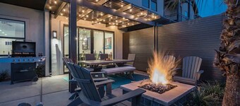 62| Blissful Poolhouse at Ocotillo Springs with Private Pool