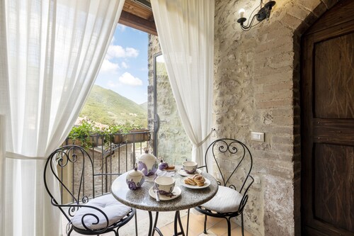 Residence Antica Torre Del Nera