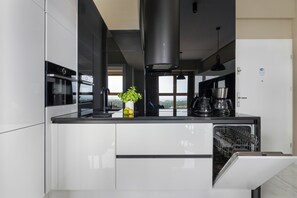 Fridge, microwave, oven, stovetop