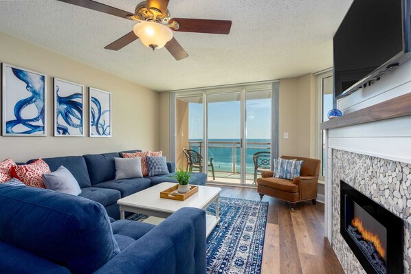 Tv, eldstad och dvd-spelare