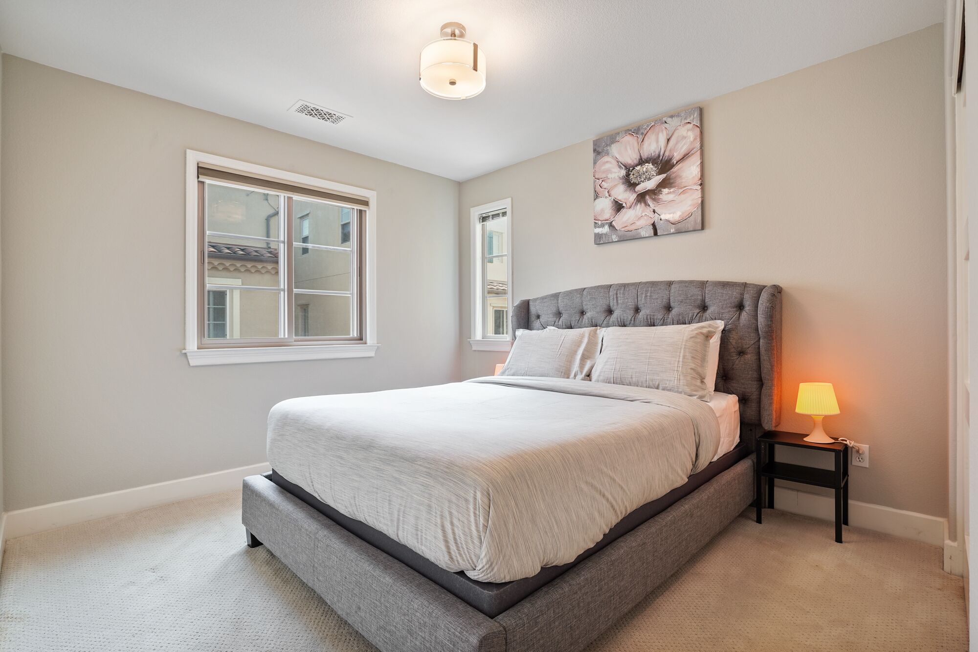 4 bedrooms, desk, iron/ironing board, WiFi