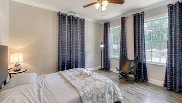 3 bedrooms, iron/ironing board, WiFi, bed sheets