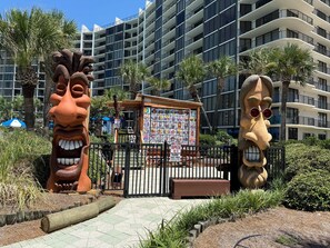 Exterior - Sand Dollar Villa 504: ground floor, close to beach, restaurants, and convention (Panama City Beach)