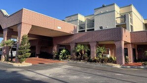 Exterior - Karma Nest Extended Stay Suites (Tampa)