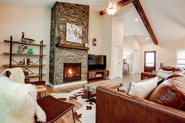 TV, fireplace, DVD player