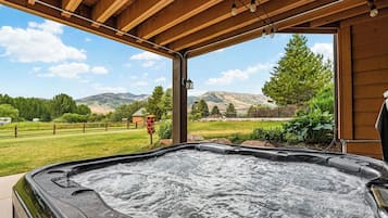 Bain à remous extérieur