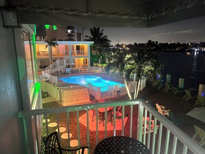 Ulkouima-allas, lämmitetty uima-allas