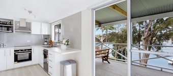 'Fair View on Daleys' by Accom Holidays