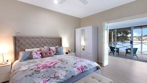 3 bedrooms, iron/ironing board, Internet, bed sheets