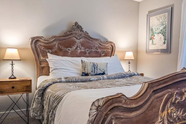 1 bedroom, iron/ironing board, internet, bed sheets