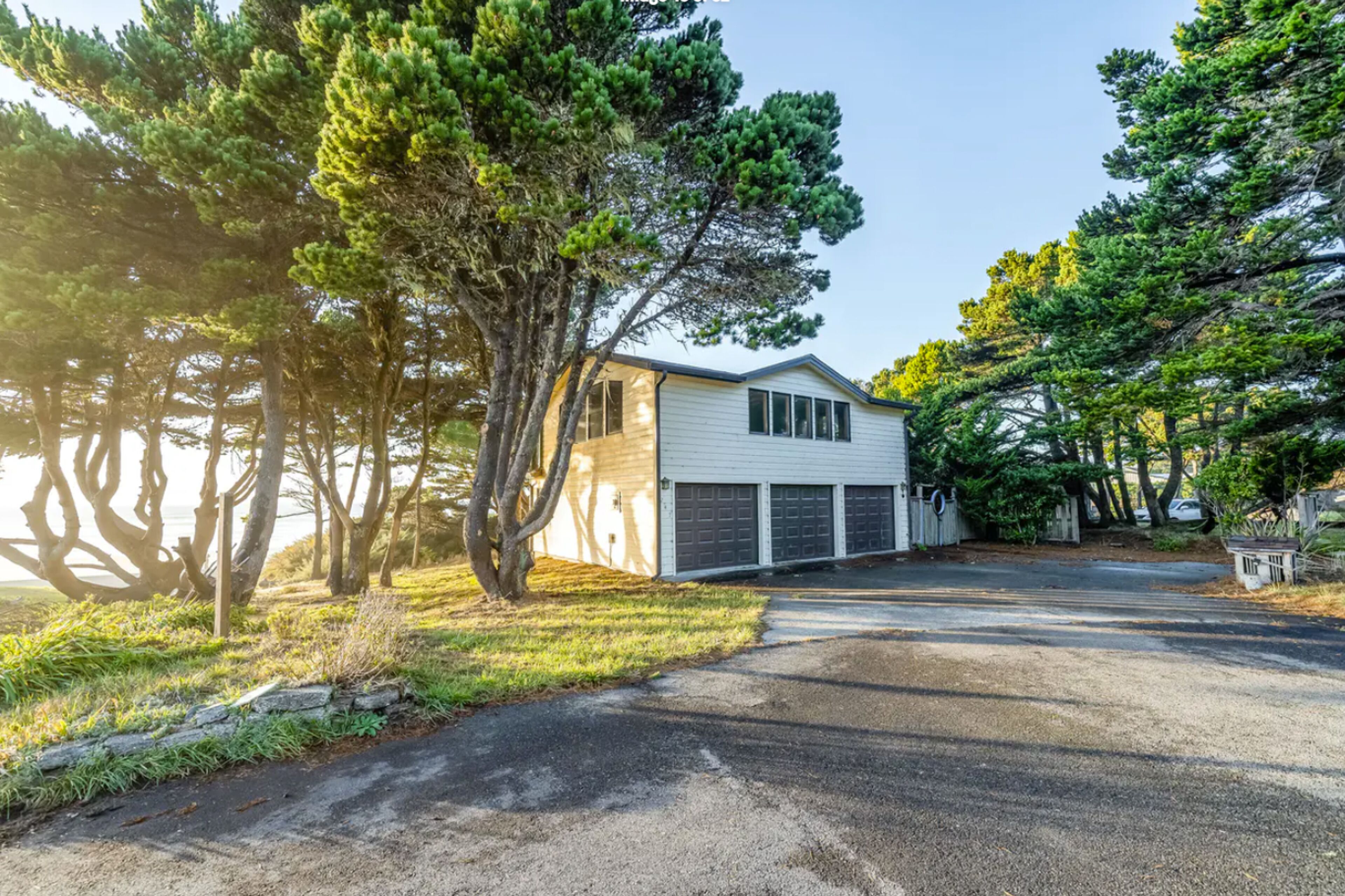 Dog-friendly home with ocean views, high-speed WiFi, and wood-burning fireplace