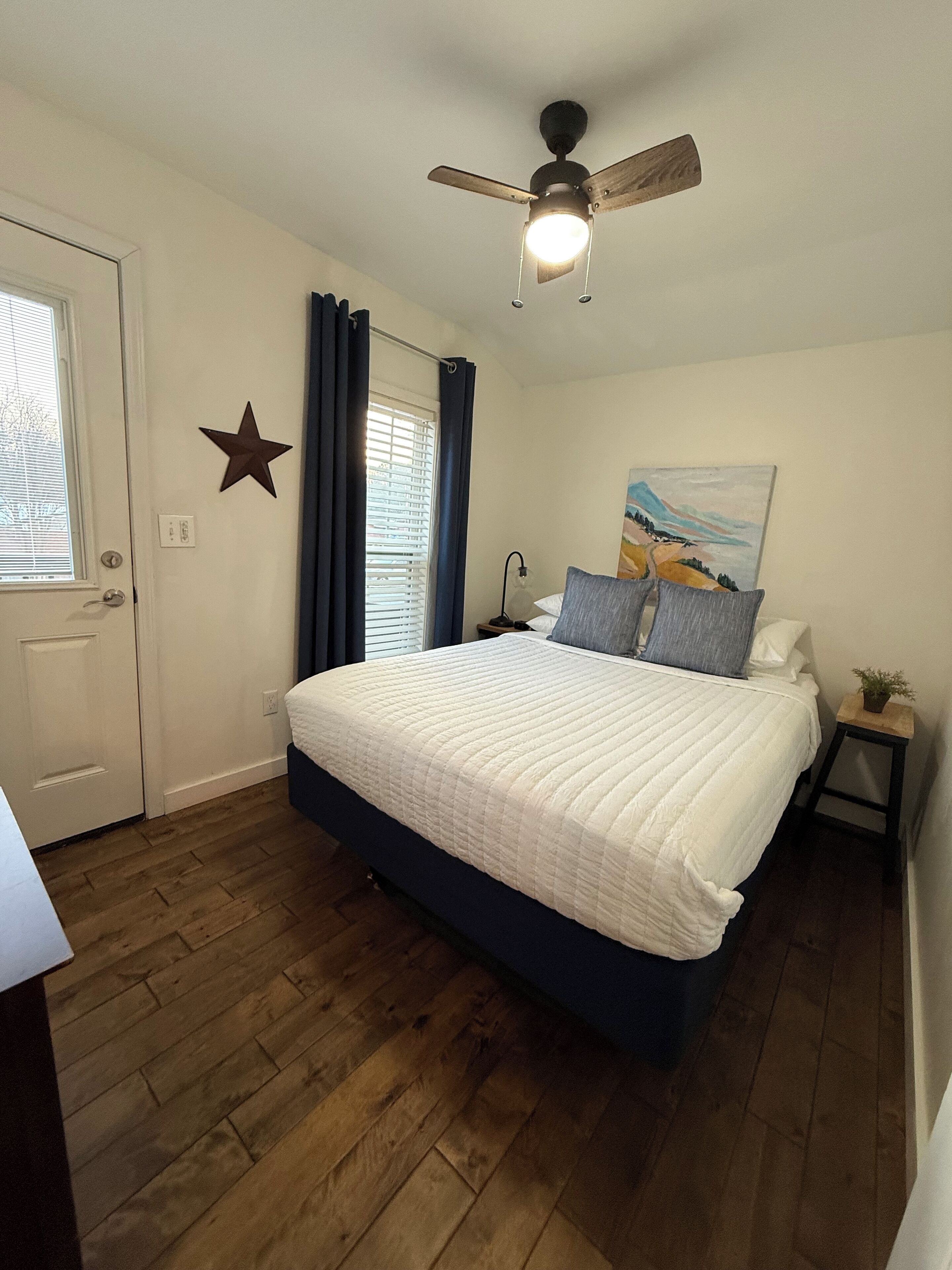 2 bedrooms, iron/ironing board, free WiFi, bed sheets