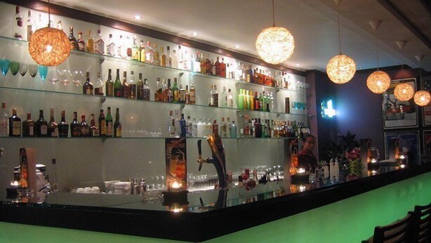 酒吧（店内）
