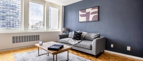 Televisión, estéreo, oficina