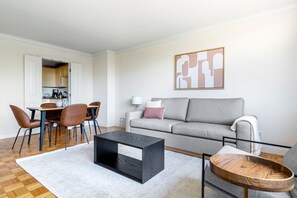 Fernseher, Stereoanlage